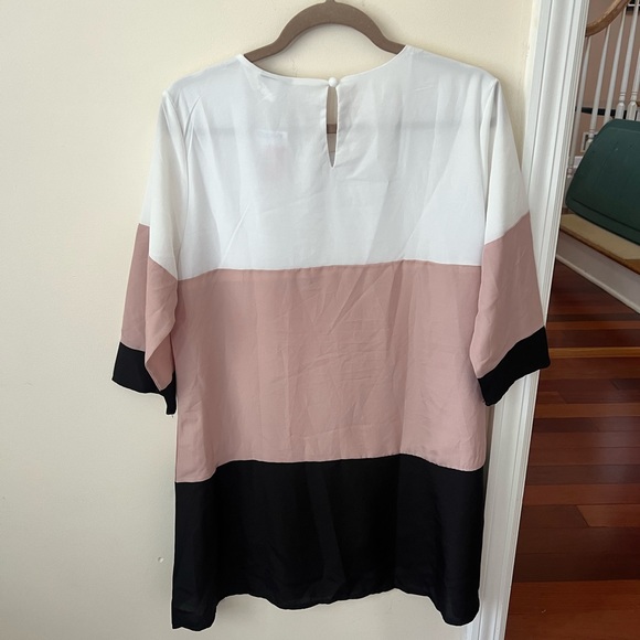 Women’s White, Pink, and Black Color Block Swing Shift Dress with 3/4 Sleeves - Picture 3 of 3